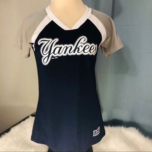 NWOT Yankees Top